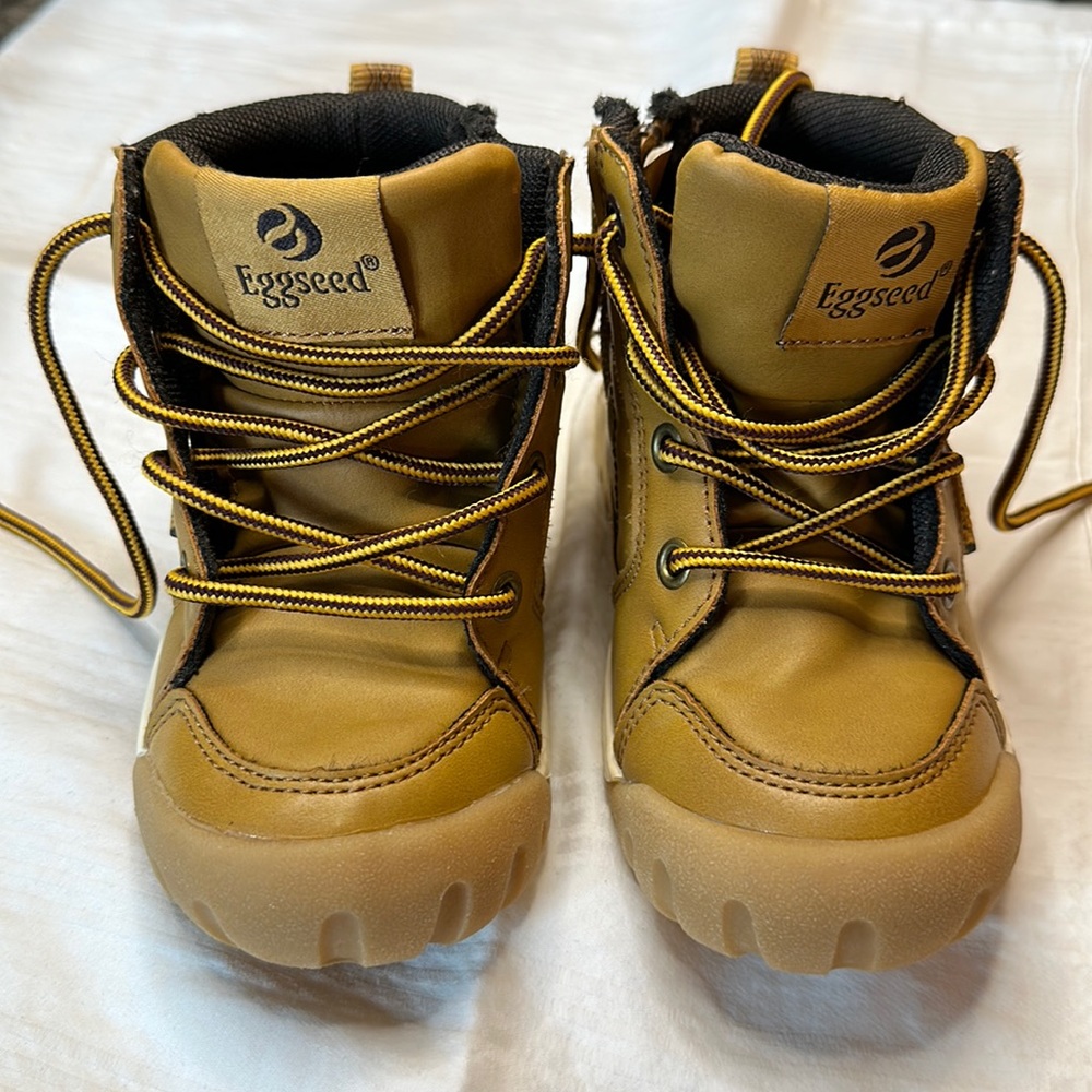 Toddler Boots- Size 8- Slightly Used- Side/Zip- Laced Front- Tan- Non-Smoking